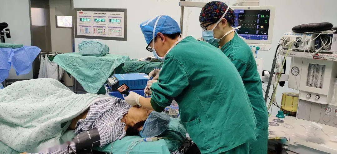 为什么要用可视喉镜检查喉咙问题？鼹鼠医疗替您解答